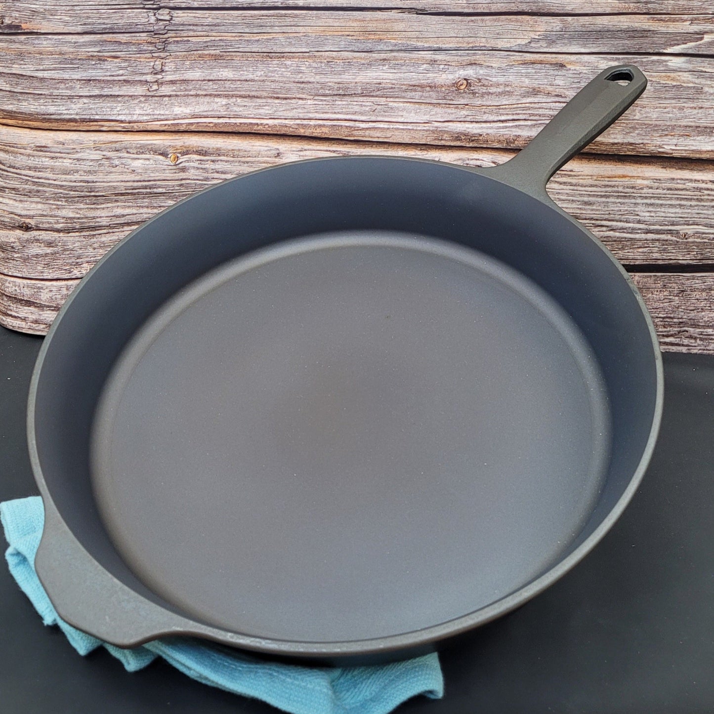 No. 10 Cast Iron Skillet