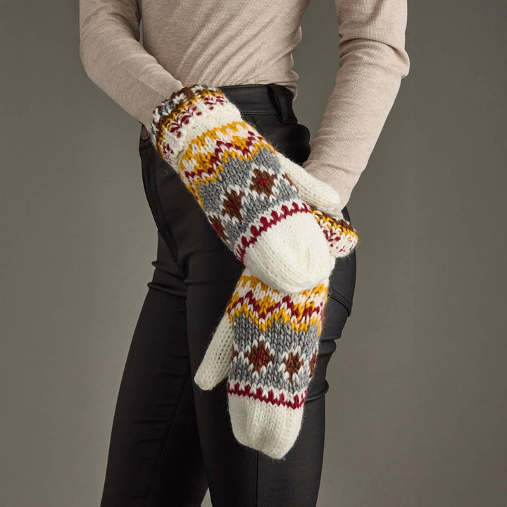 Ivory, Red & Gold Patterned Mittens