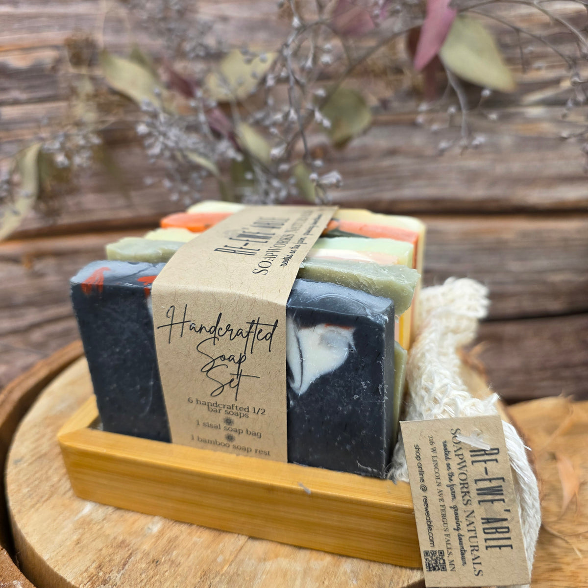 Handcrafted Soap Set - Soap, bag & lift
